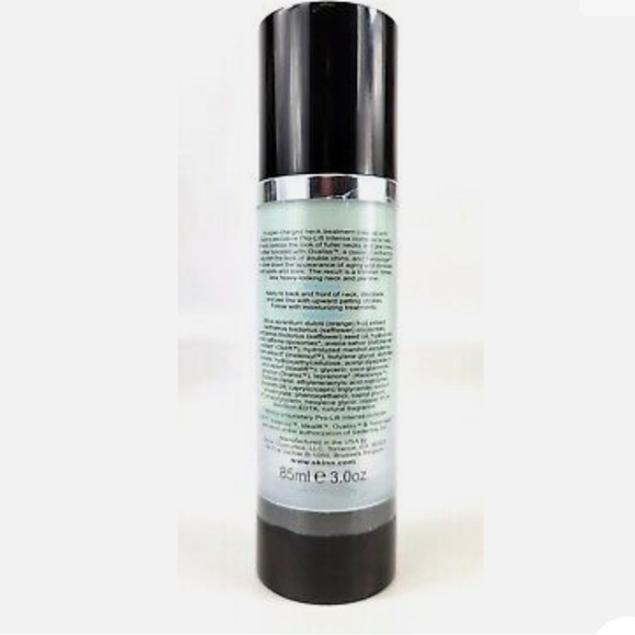 Skinn by Dimitri James - Chin-up Firm, Lift & Tone Serum for Necks & Jawlines - Picture 2 of 3